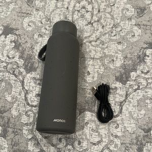 Monos Self Cleaning Water bottle